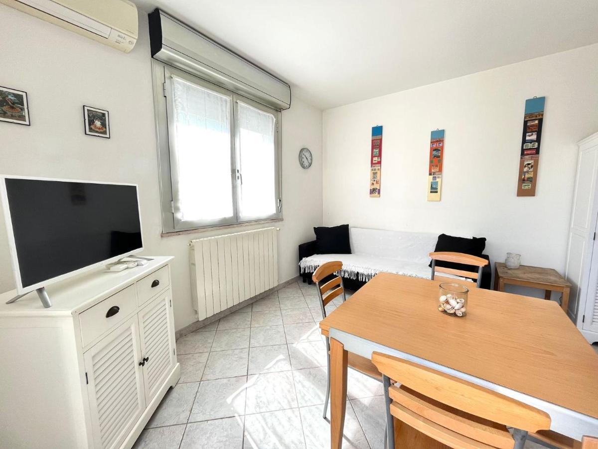 Venere Apartament Tirrenia Extérieur photo